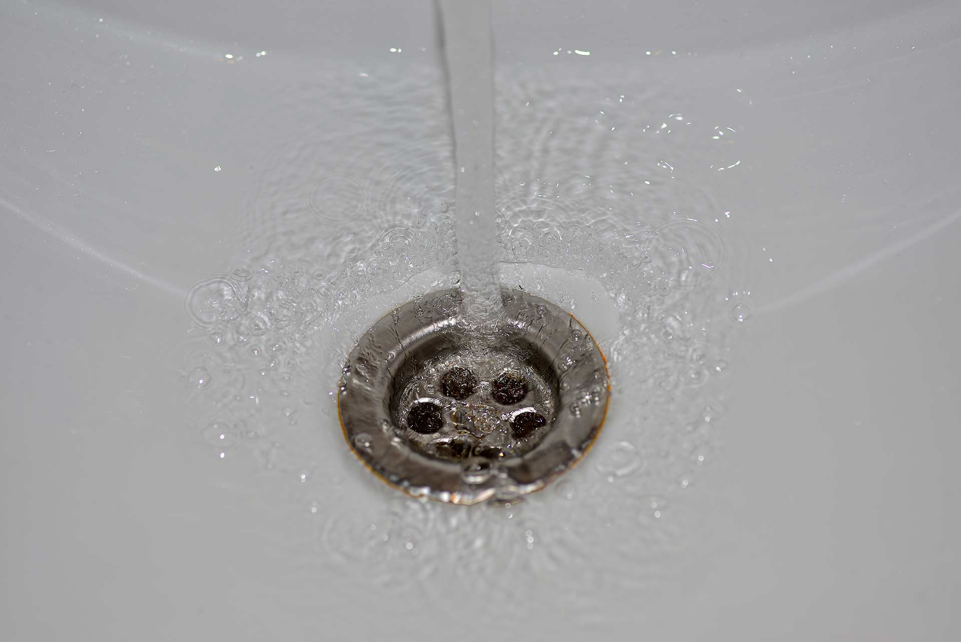 A2B Drains provides services to unblock blocked sinks and drains for properties in Abbots Langley.